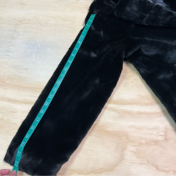 DKNY Women’s Black Front Button Down Faux Fur Jacket Coat Size M - Picture 12 of 13